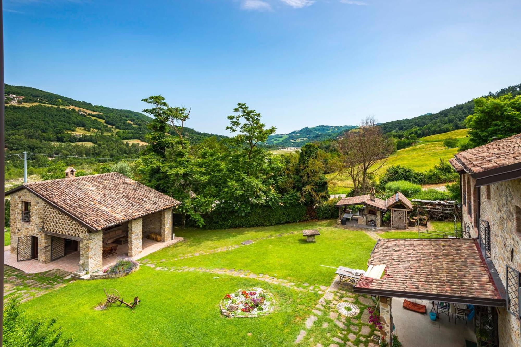 Agriturismo Il Salice Tizzano Val Parma المظهر الخارجي الصورة